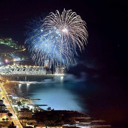 Appartamento Frontemare Marina dʼMarina dʼAndora Exterior foto